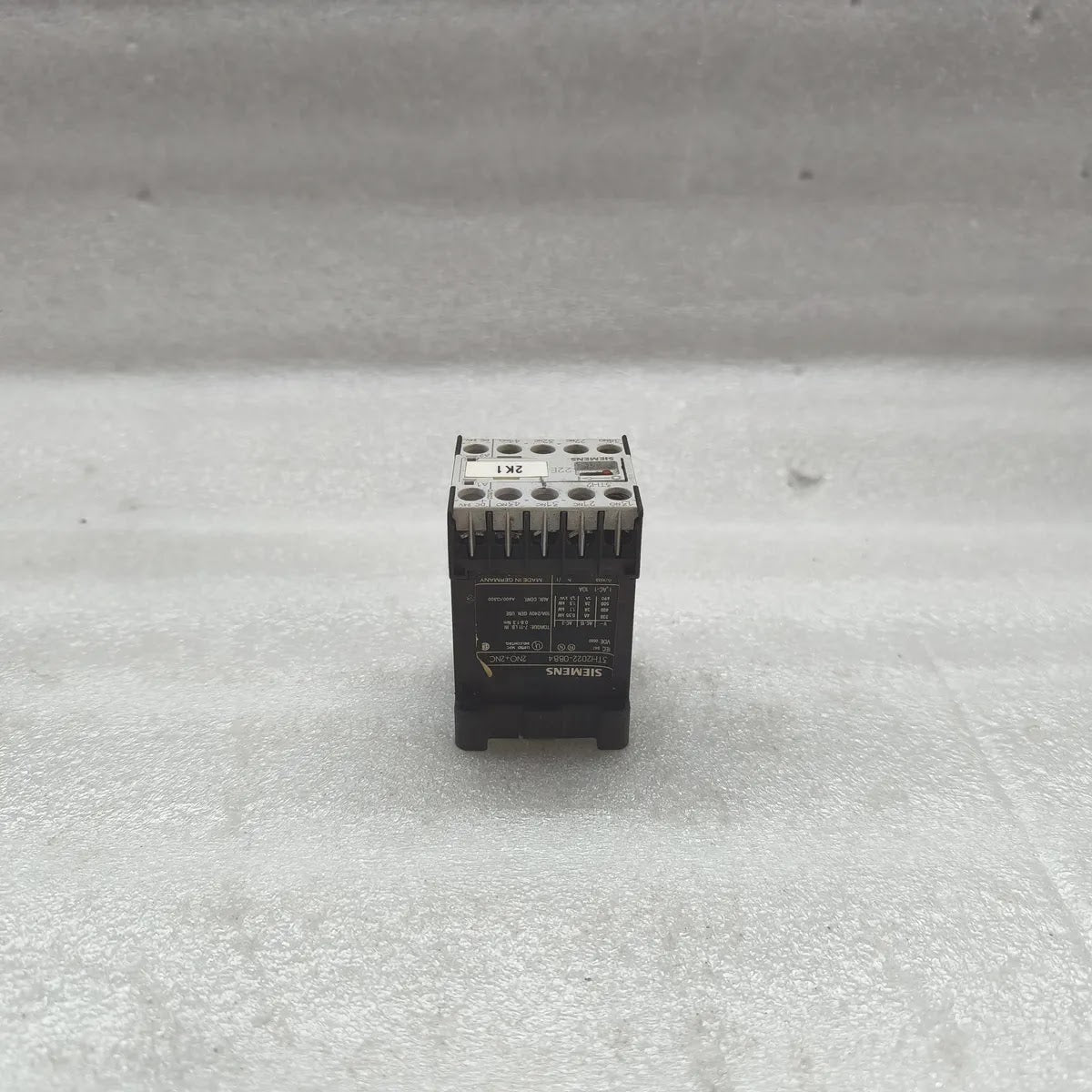 SIEMENS 3TH2022-0BB4 CONTACTOR RELAY 2NO+2NC DC 24V 10A IEC 947 VDE 0660