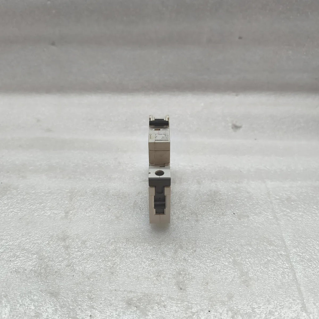 SIEMENS 5SY6106-7 MCB C6 230/400V 1-POLE 6A Icu 30kA Miniature Circuit Breaker