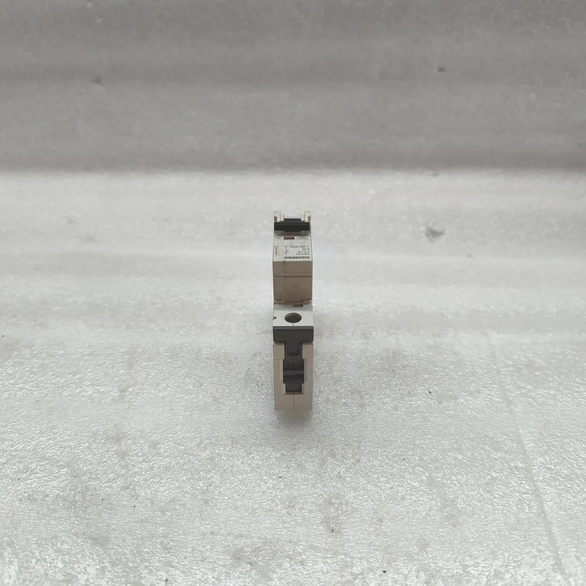 SIEMENS 5SY6106-7 MCB C6 230/400V 1-POLE 6A Icu 30kA Miniature Circuit Breaker
