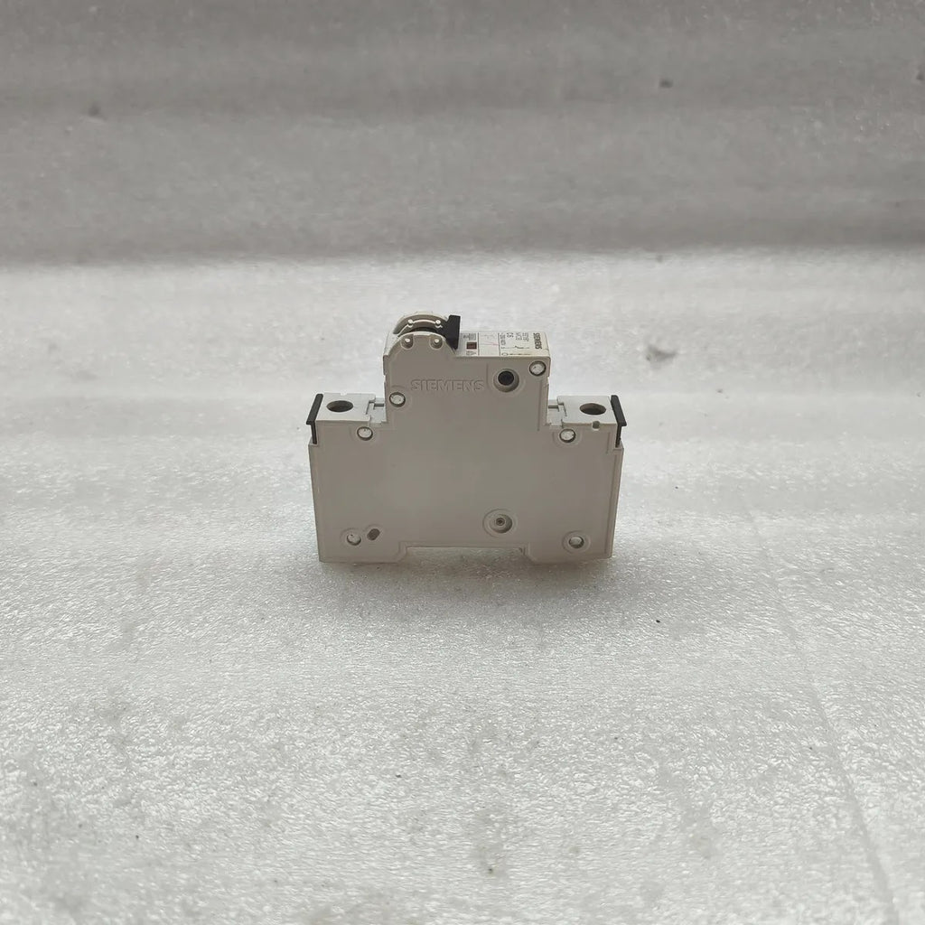 SIEMENS 5SY6106-7 MCB C6 230/400V 1-POLE 6A Icu 30kA Miniature Circuit Breaker