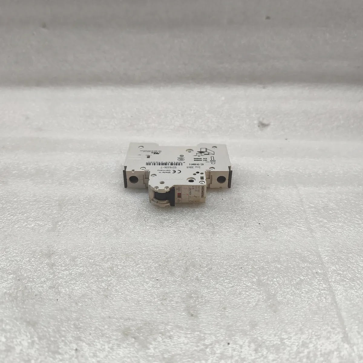 SIEMENS 5SY6106-7 MCB C6 230/400V 1-POLE 6A Icu 30kA Miniature Circuit Breaker