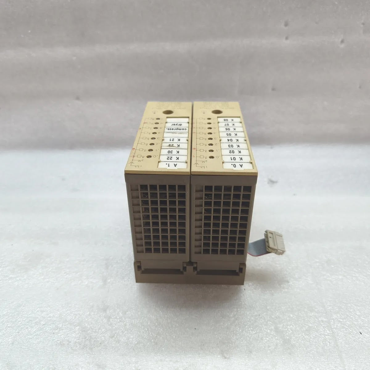 SIEMENS 6ES5 441-8MA11 SIMATIC S5 DIGITAL OUTPUT MODULE 8x24V DC/0.5A
