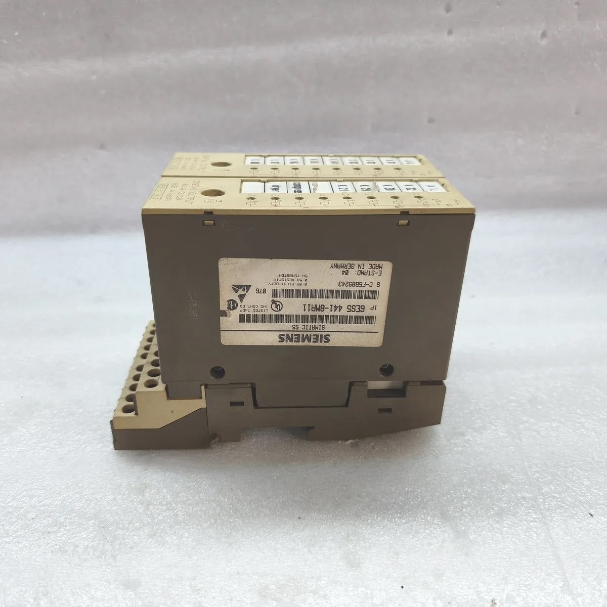SIEMENS 6ES5 441-8MA11 SIMATIC S5 DIGITAL OUTPUT MODULE 8x24V DC/0.5A
