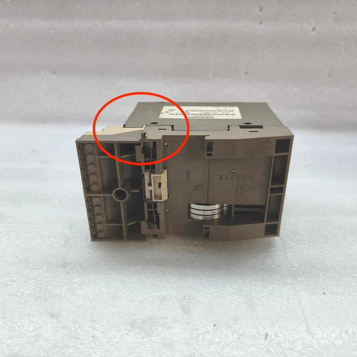 SIEMENS 6ES5 441-8MA11 SIMATIC S5 DIGITAL OUTPUT MODULE 8x24V DC/0.5A