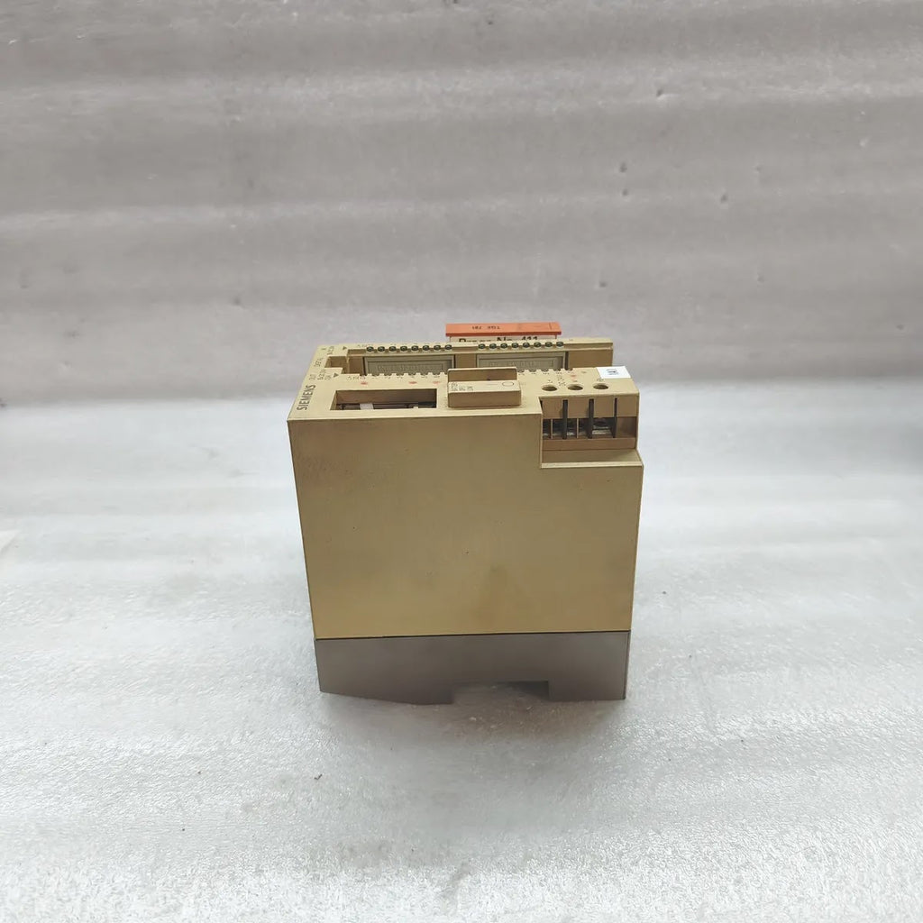 SIEMENS SIMATIC S5-95U 6ES5 095-8MA03 PLC CPU DC 24V 16x Digital IN/OUT WITH