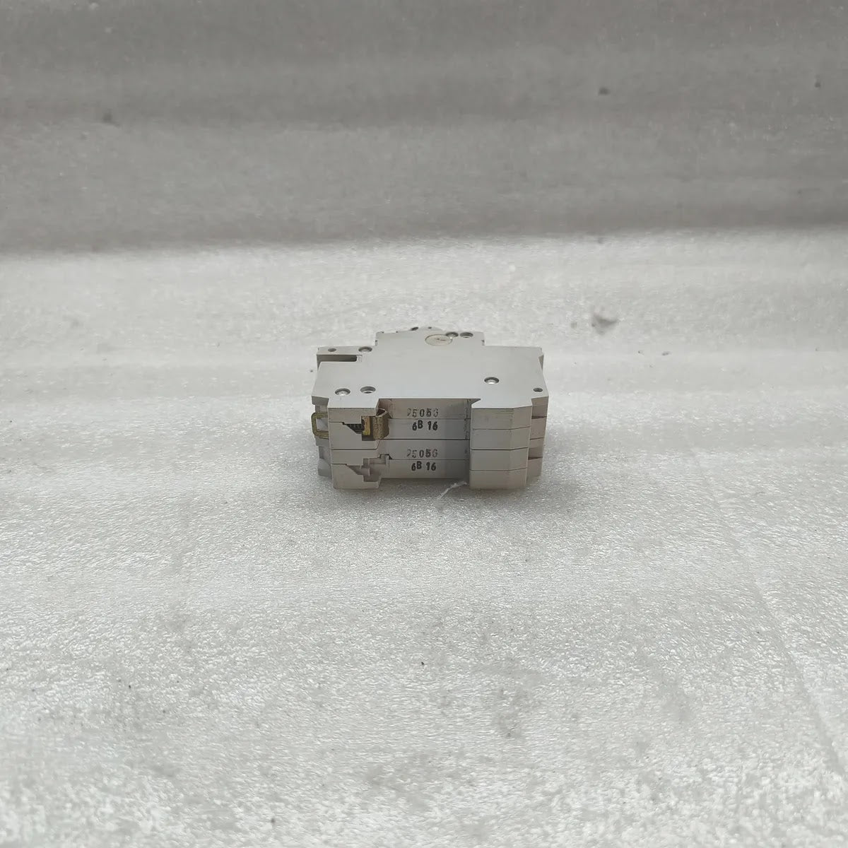 ABB S 262 MINIATURE CIRCUIT BREAKER 16A 2-POLE 400V 10kA IEC 947-2