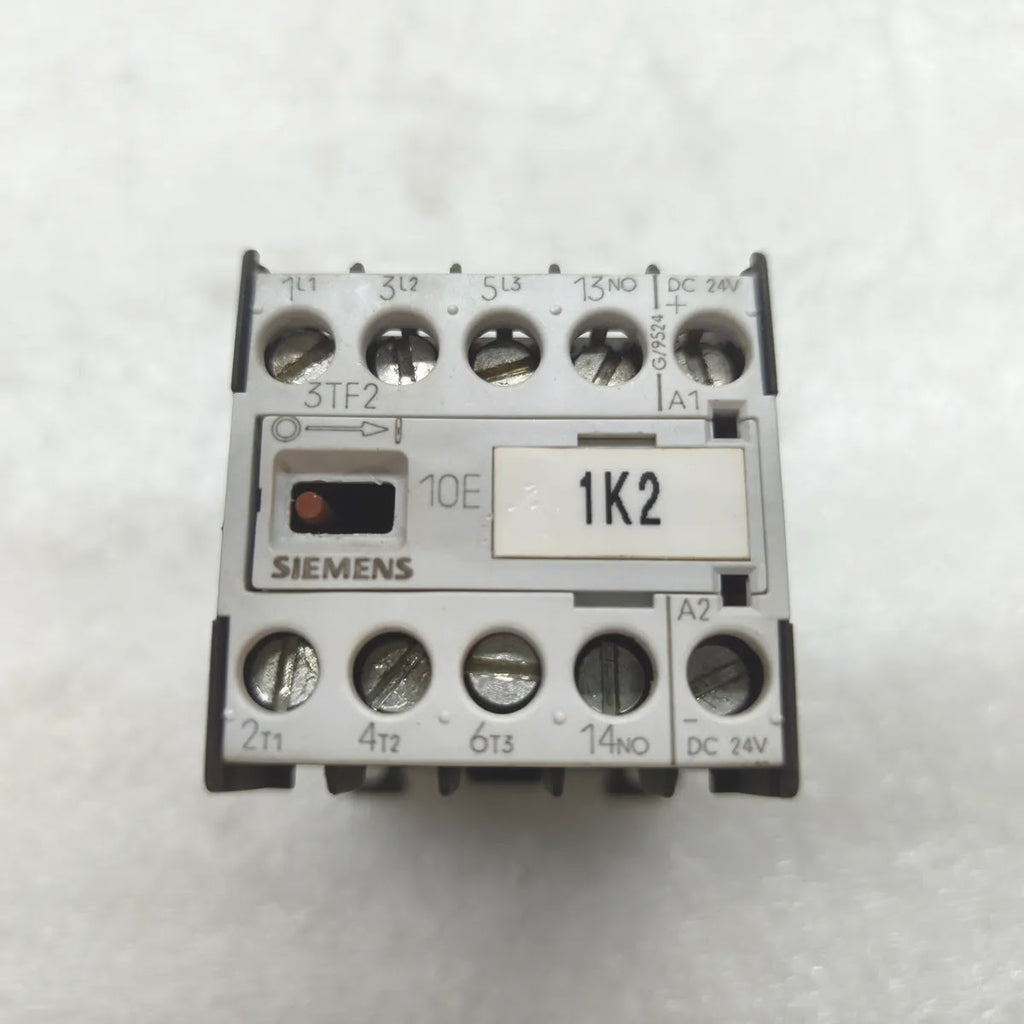 SIEMENS 3TF2810-0BB4 Mini Contactor 3-Pole 16A DC 24V Coil 1NO