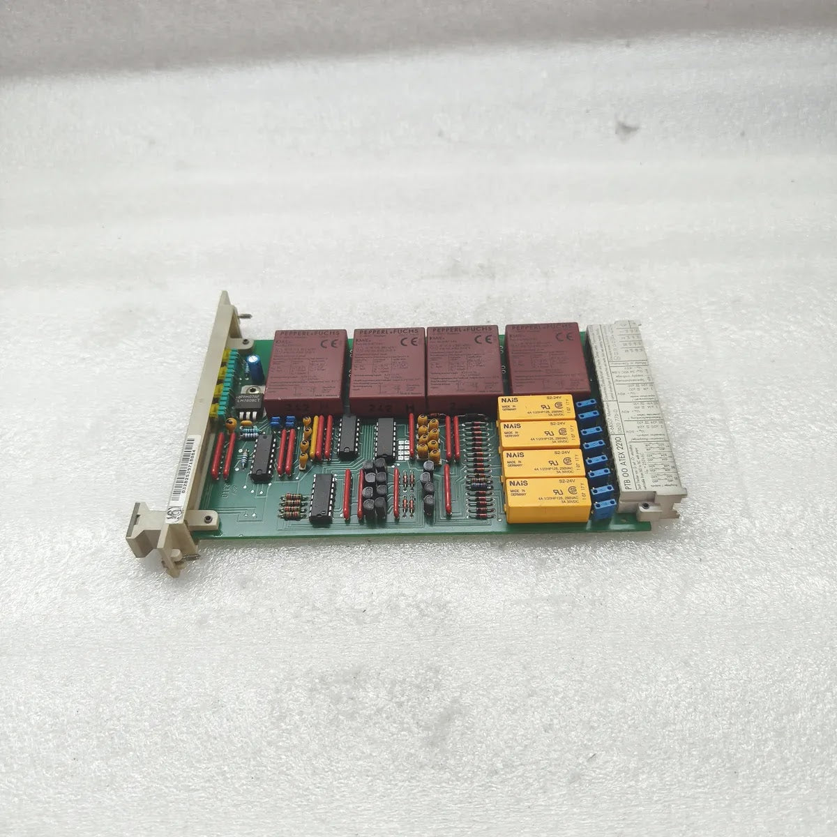 PEPPERL+FUCHS EG4-R 4-CHANNEL RELAY OUTPUT MODULE ATEX PTB 00 ATEX 2210 Ex ia