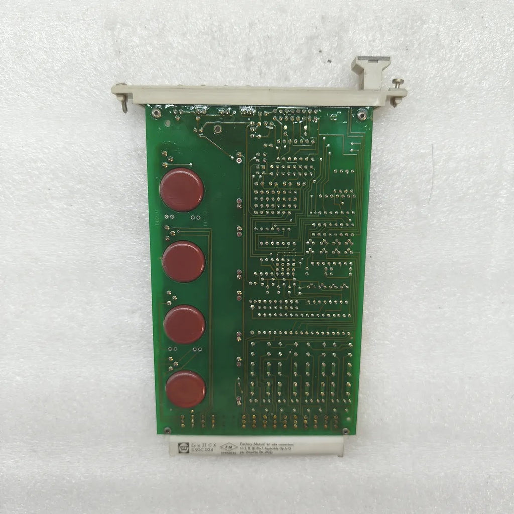 PEPPERL+FUCHS EG4-R 4-CHANNEL RELAY OUTPUT MODULE ATEX PTB 00 ATEX 2210 Ex ia