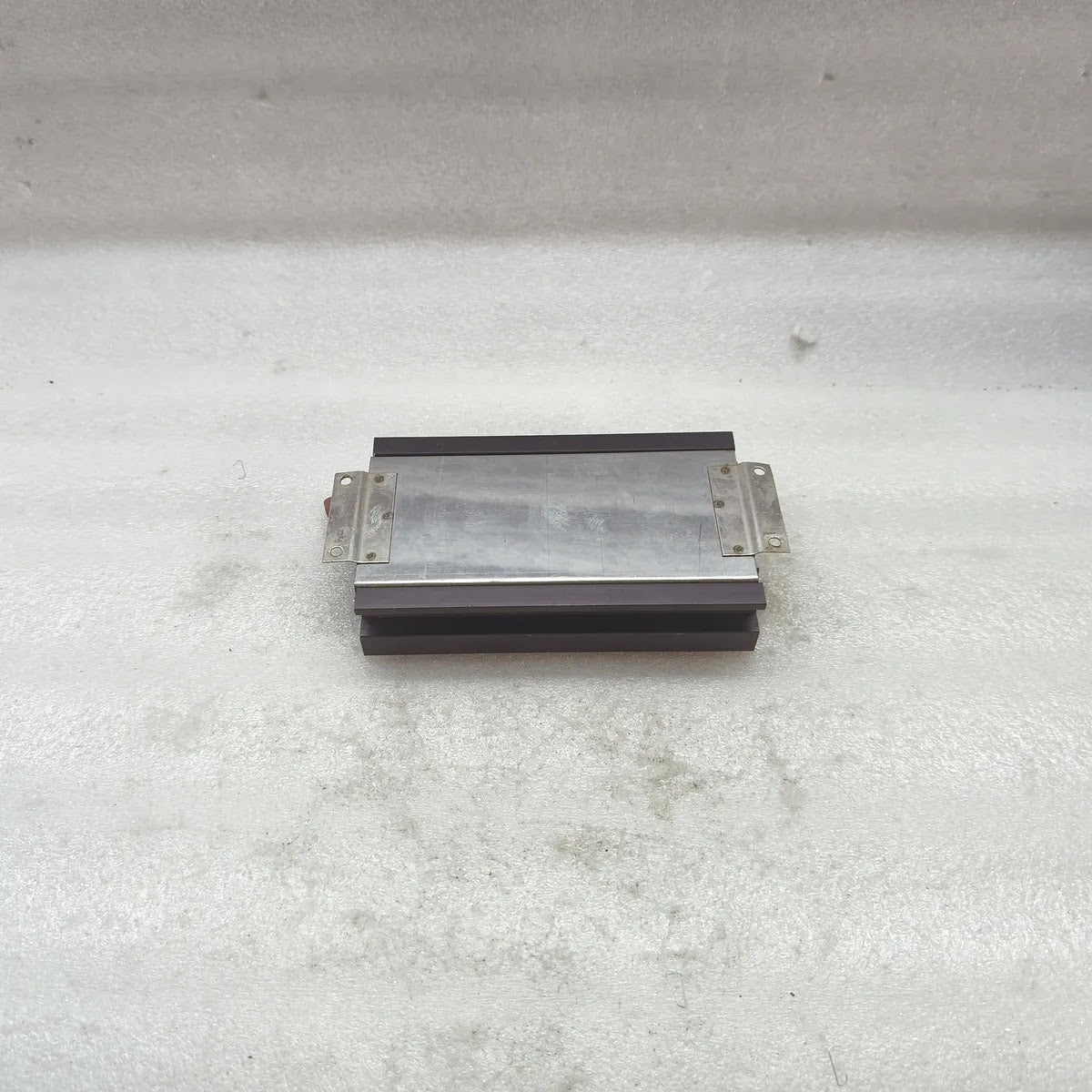 Pekka Laakso SR 50 Enclosure Heater 50W 110-270V AC DC Kojekaappi-Lammitin