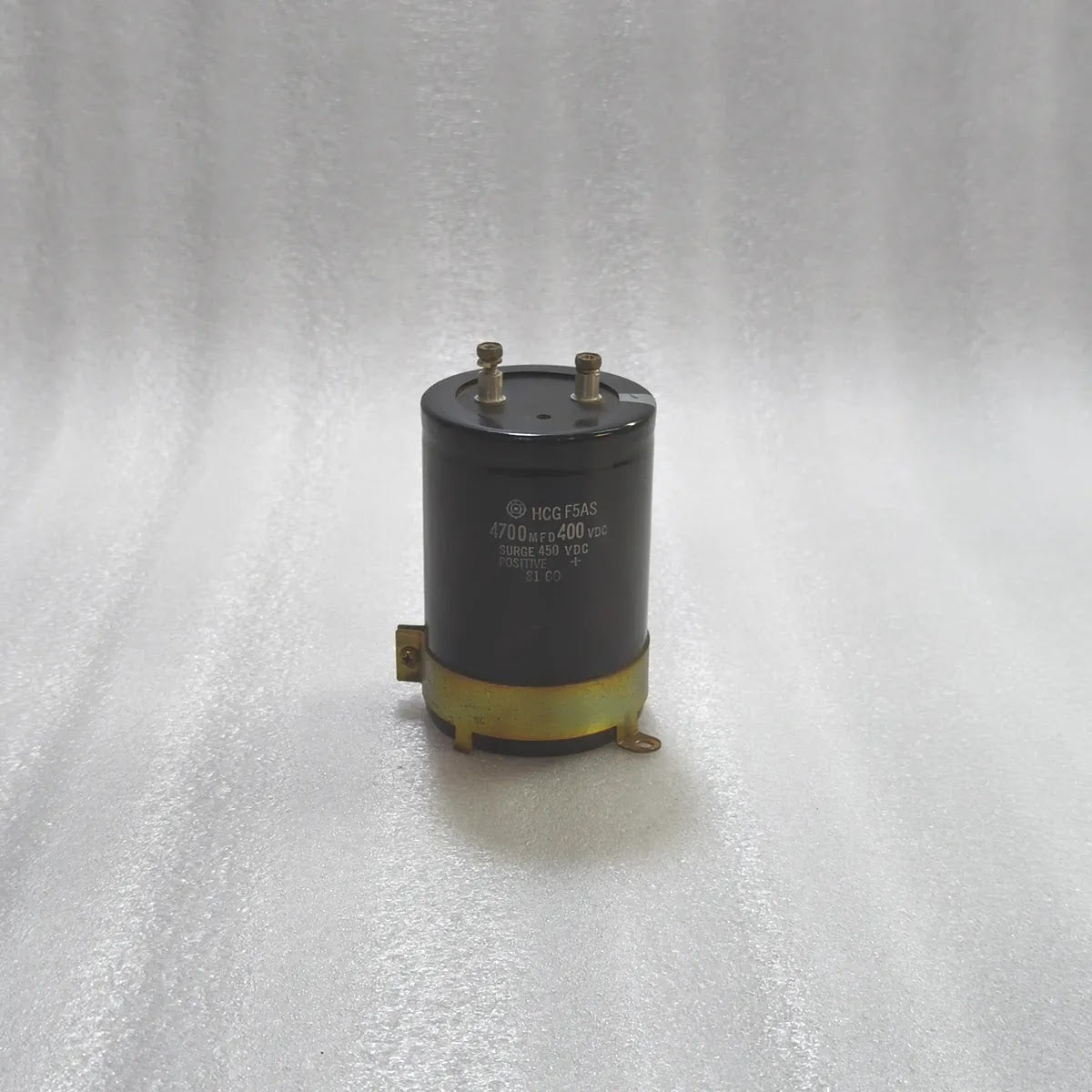 HCG F5AS Electrolytic Capacitor 4700 MFD 400 VDC Surge 450 VDC Positive