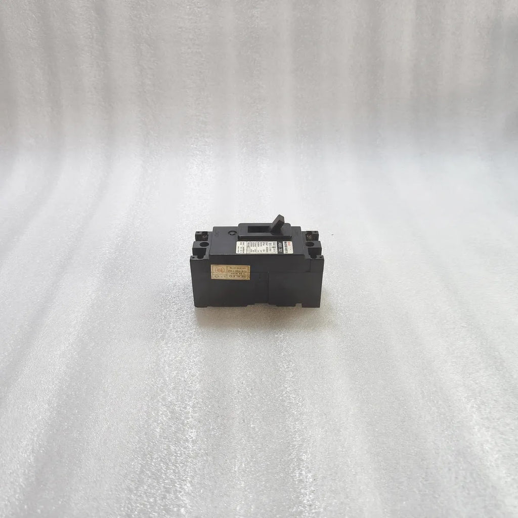 KUMSUNG ABS 32 Molded Case Circuit Breaker 2Pole 10A AC600V 30AF
