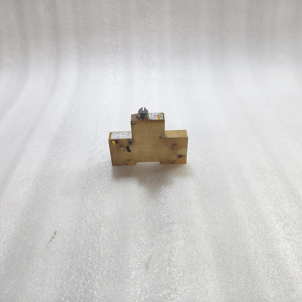 Merlin Gerin multi9 SD·OF Auxiliary Contact Block 24V= 5A 48V= 1A ≤220V~ 5A