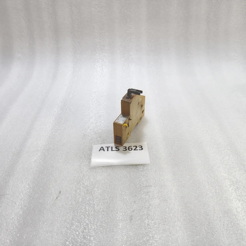 Merlin Gerin multi9 SD·OF Auxiliary Contact Block 24V= 5A 48V= 1A ≤220V~ 5A