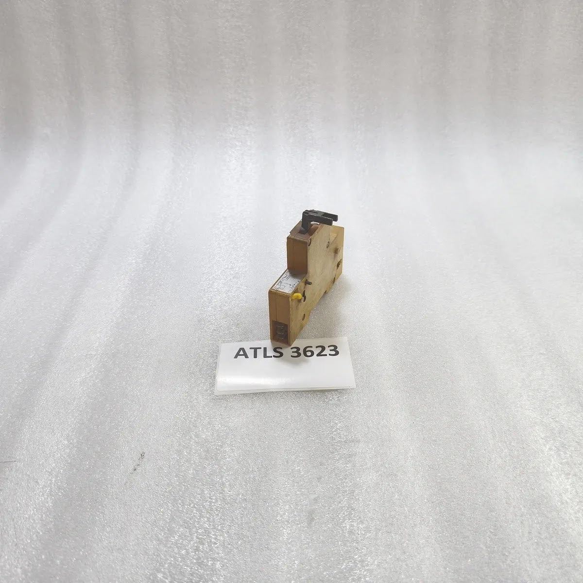 Merlin Gerin multi9 SD·OF Auxiliary Contact Block 24V= 5A 48V= 1A ≤220V~ 5A