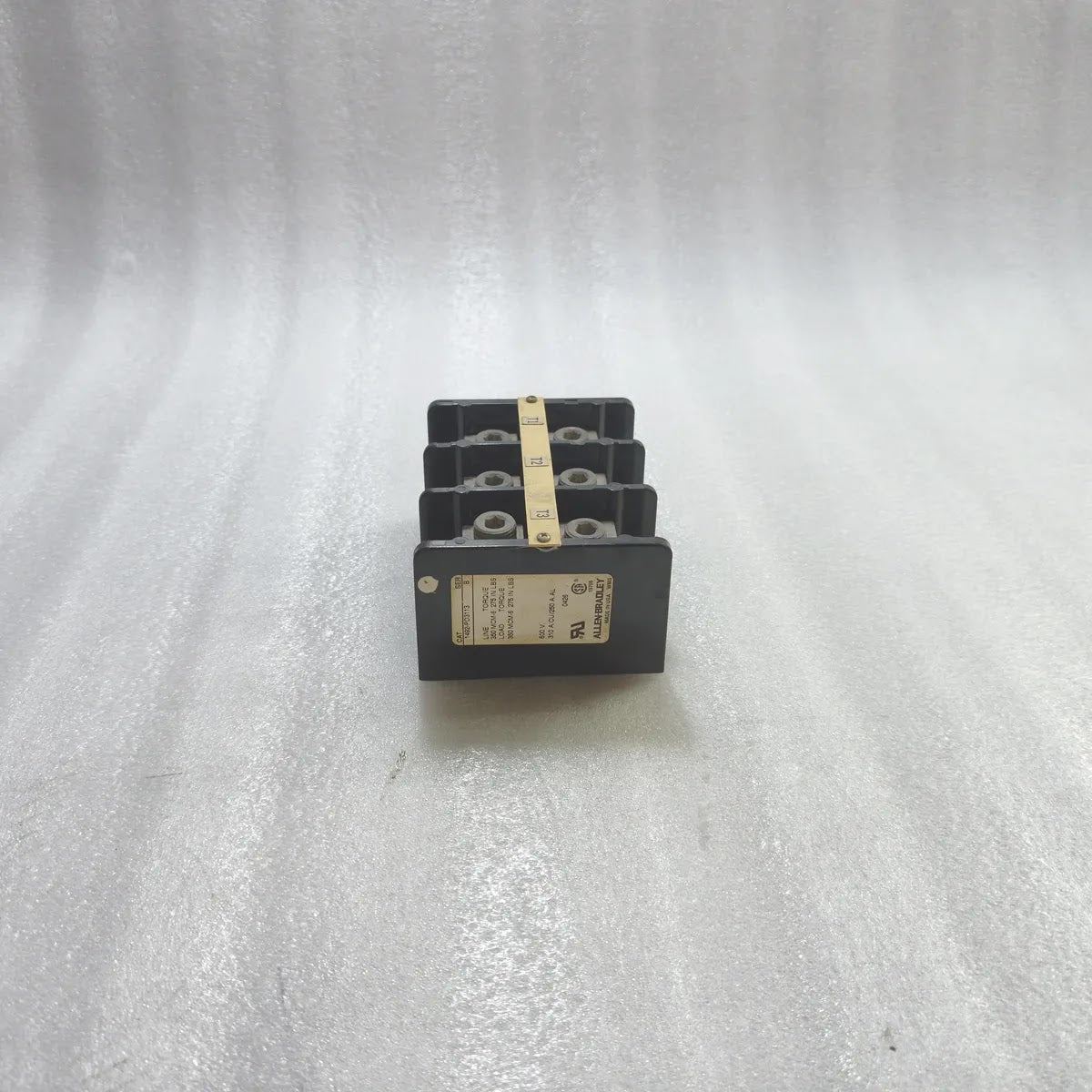 A BRADLEY 1492-PD3113 SER B Power Distribution Block 600V 310A.CU/250A.AL