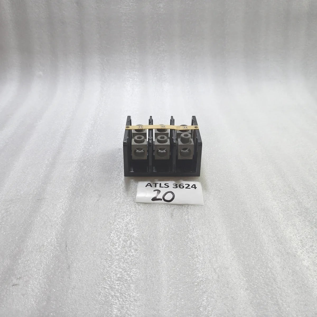 A BRADLEY 1492-PD3113 SER B Power Distribution Block 600V 310A.CU/250A.AL