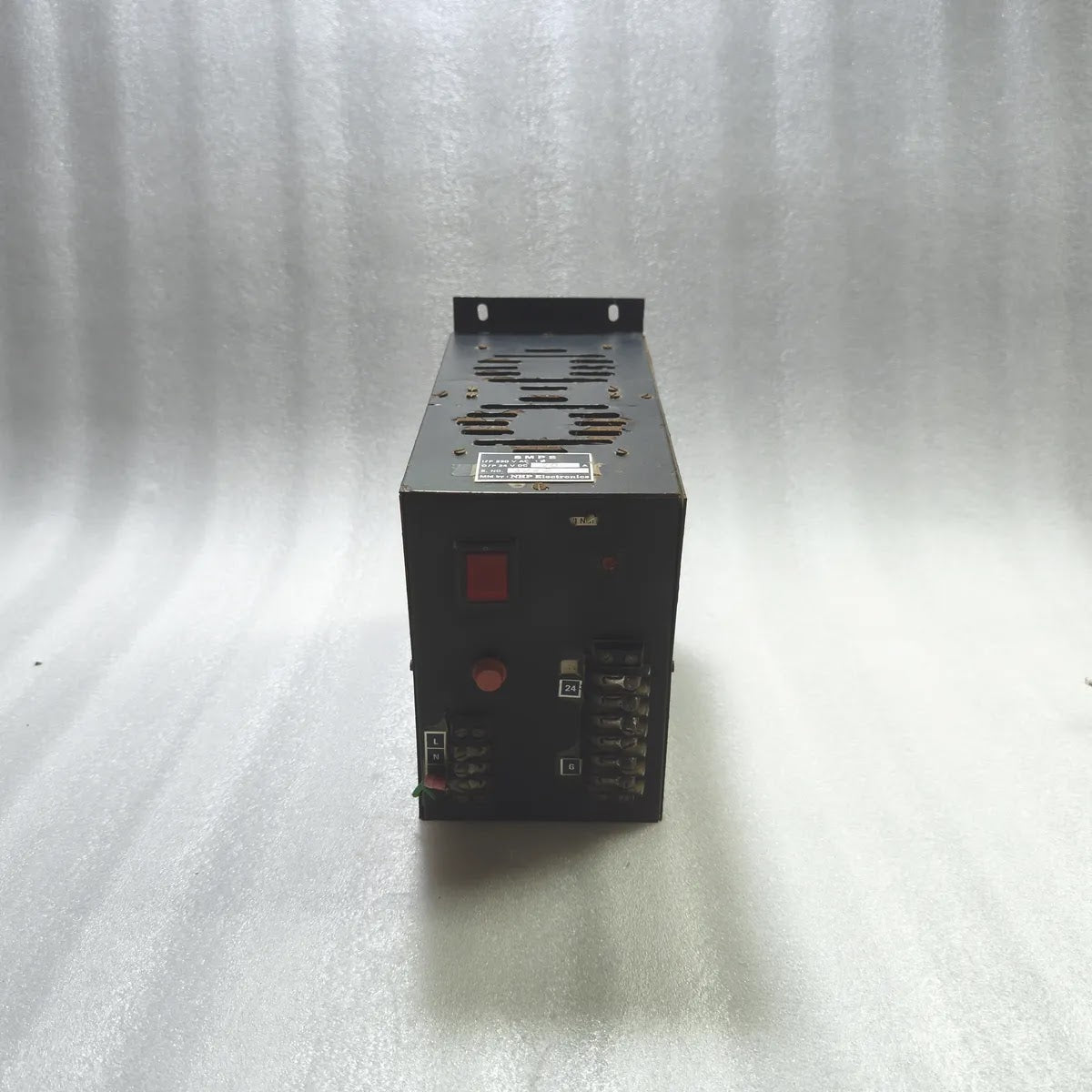 NHP ELECTRONICS SMPS SWITCHED MODE POWER SUPPLY 230V AC INPUT 24V DC 20A OUTPUT