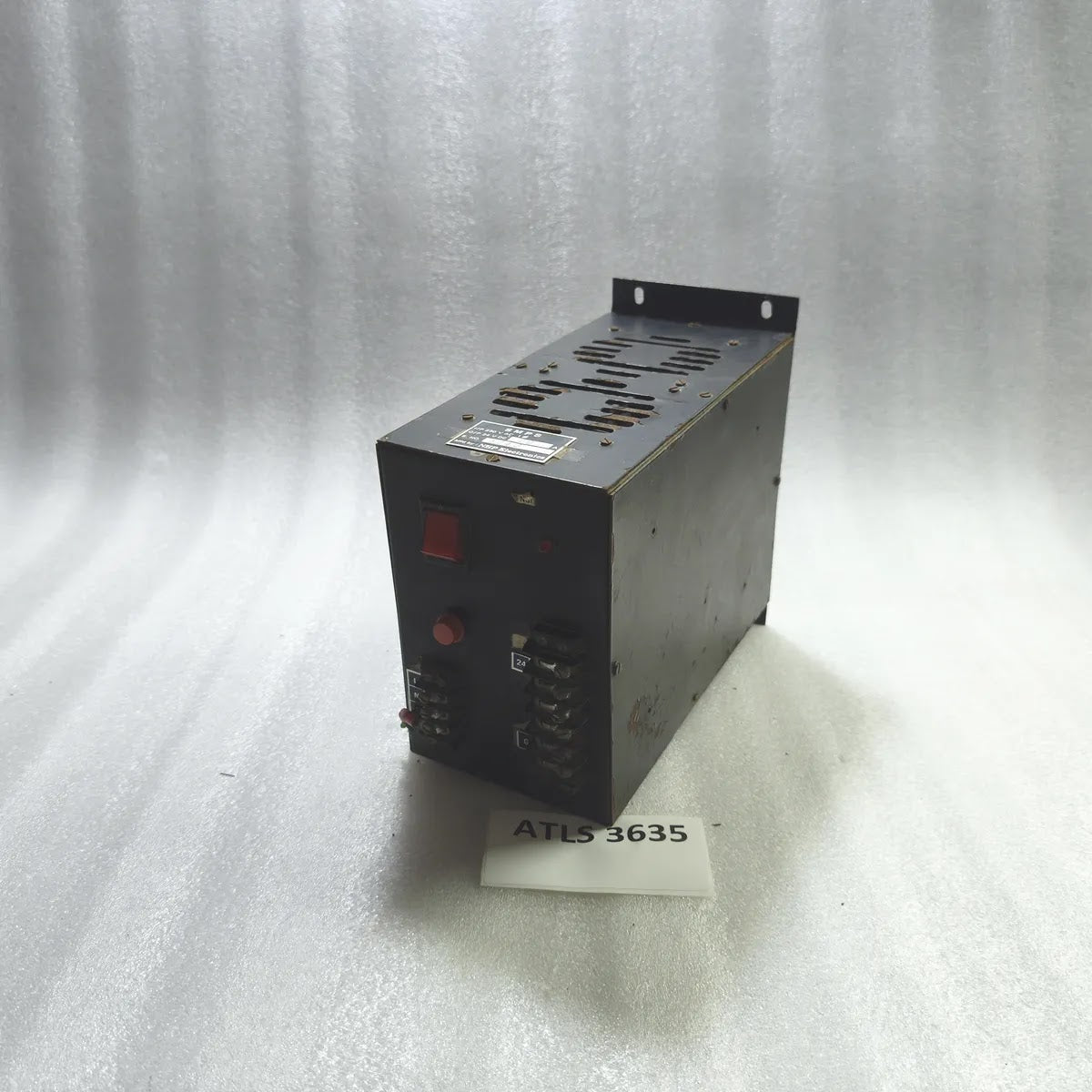 NHP ELECTRONICS SMPS SWITCHED MODE POWER SUPPLY 230V AC INPUT 24V DC 20A OUTPUT