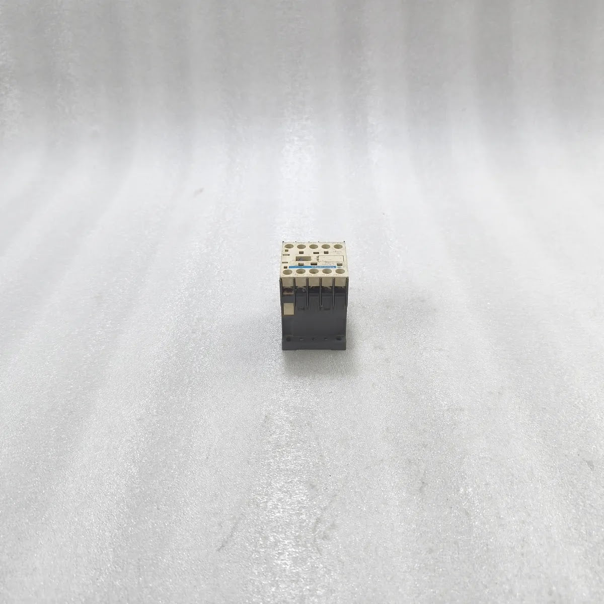 TELEMECANIQUE CA2KN22F7 Control Relay 2NO+2NC 110V 10A