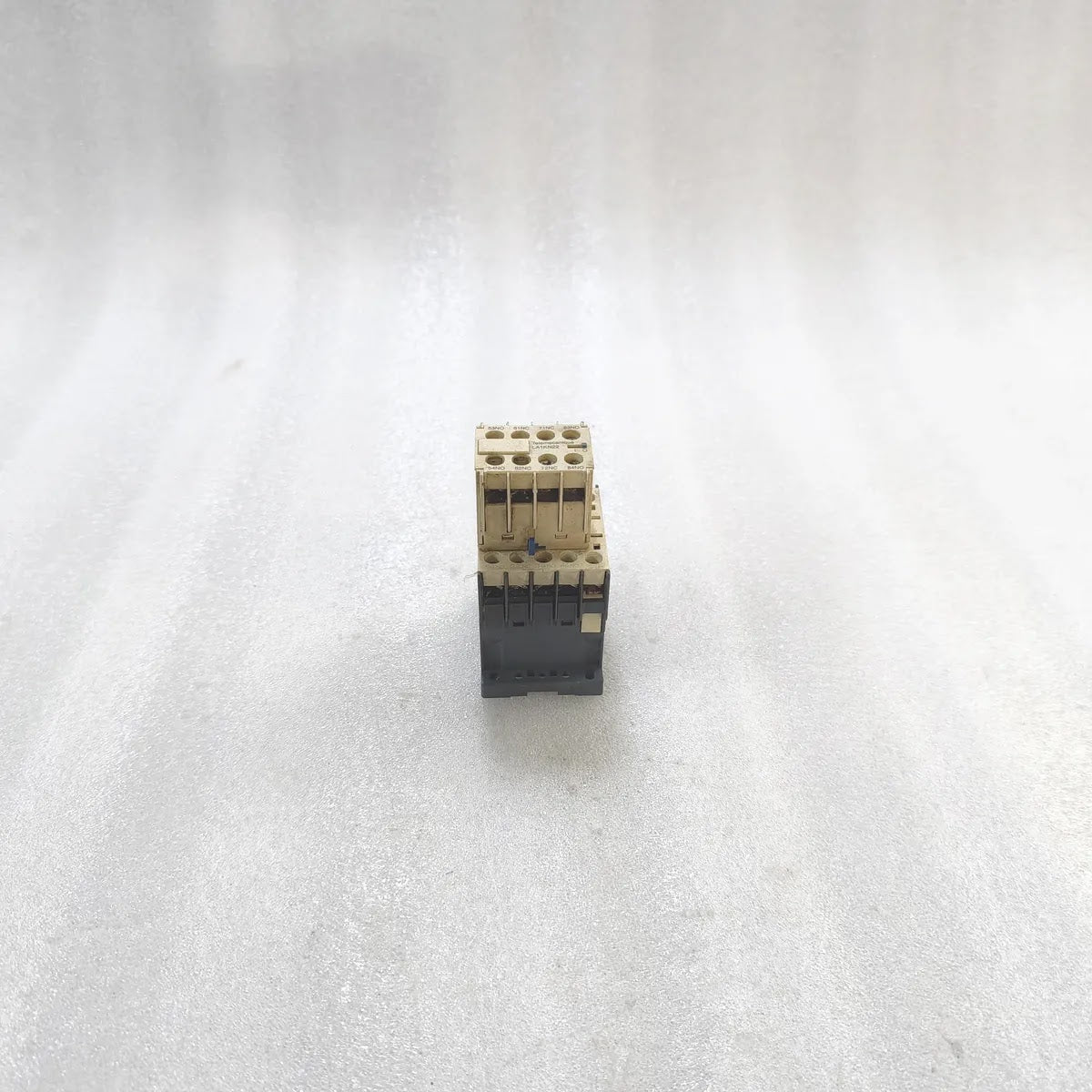 TELEMECANIQUE LA1KN22 Auxiliary Contact Block 2NO+2NC 10A 690V