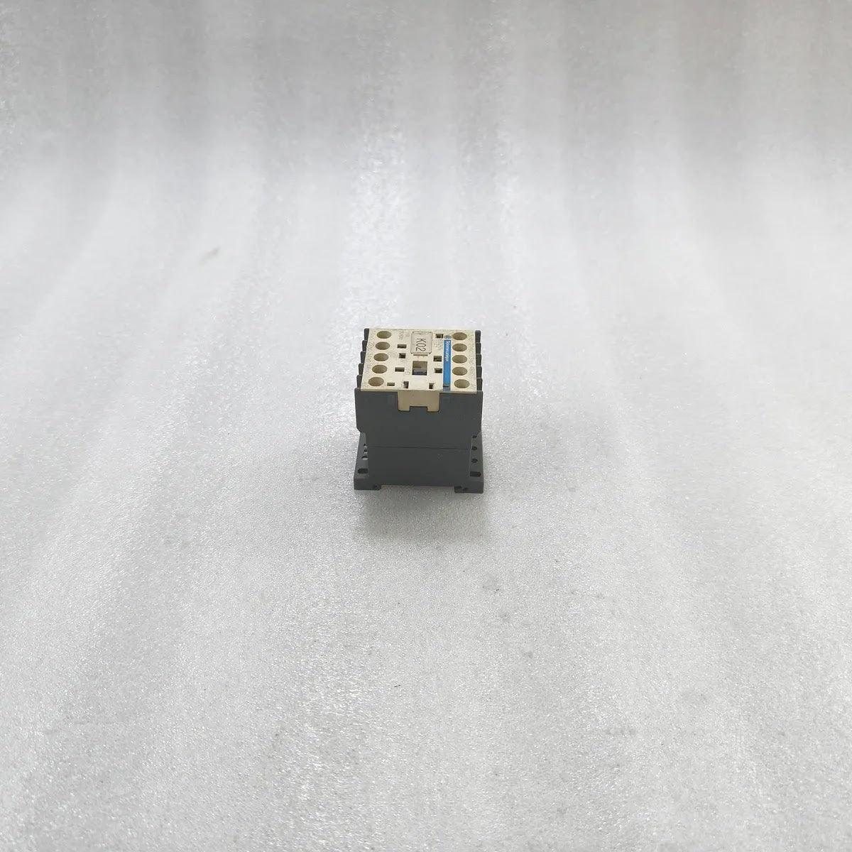 TELEMECANIQUE CA2KN31F7 TeSys K Control Relay 110V 10A