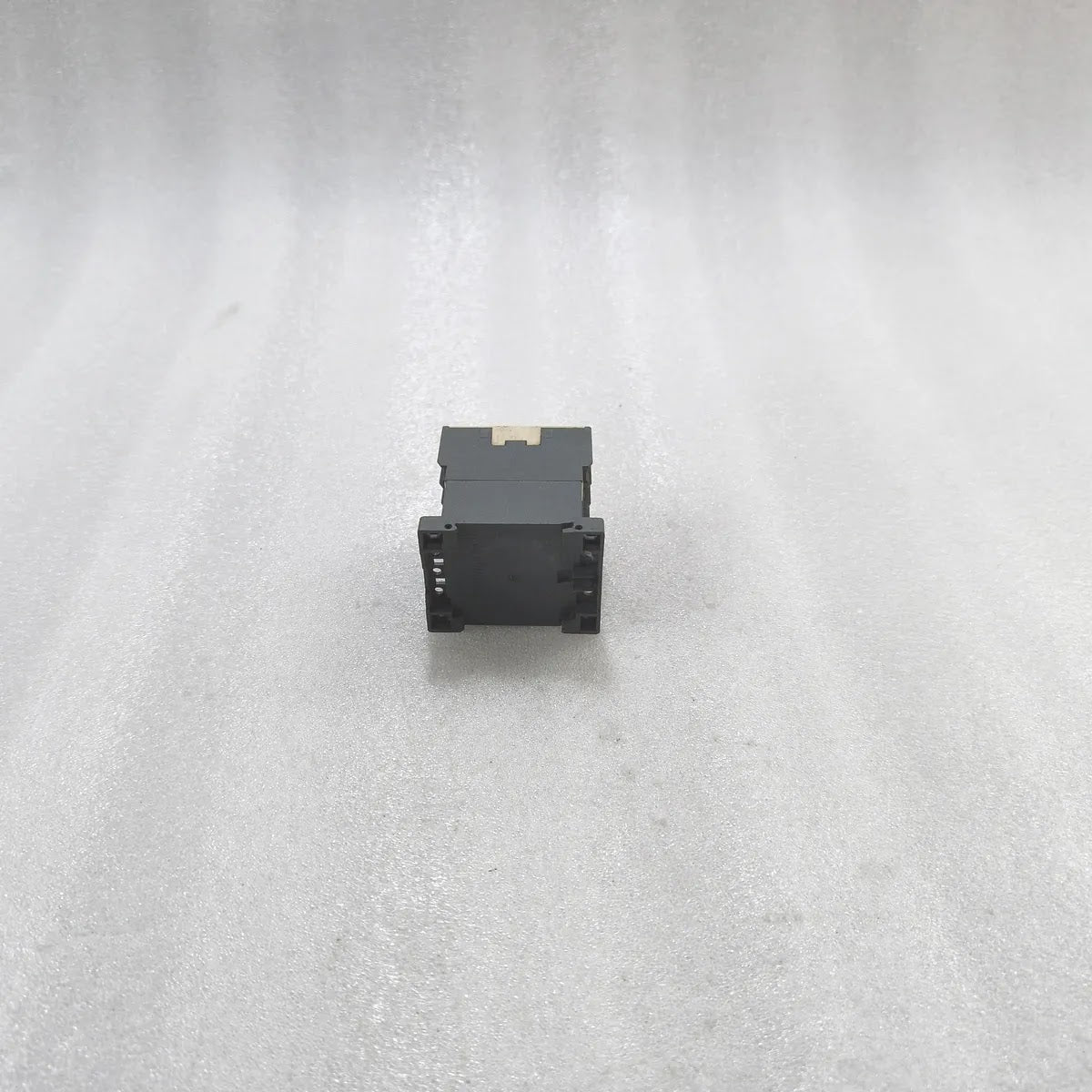 TELEMECANIQUE CA2KN31F7 TeSys K Control Relay 110V 10A