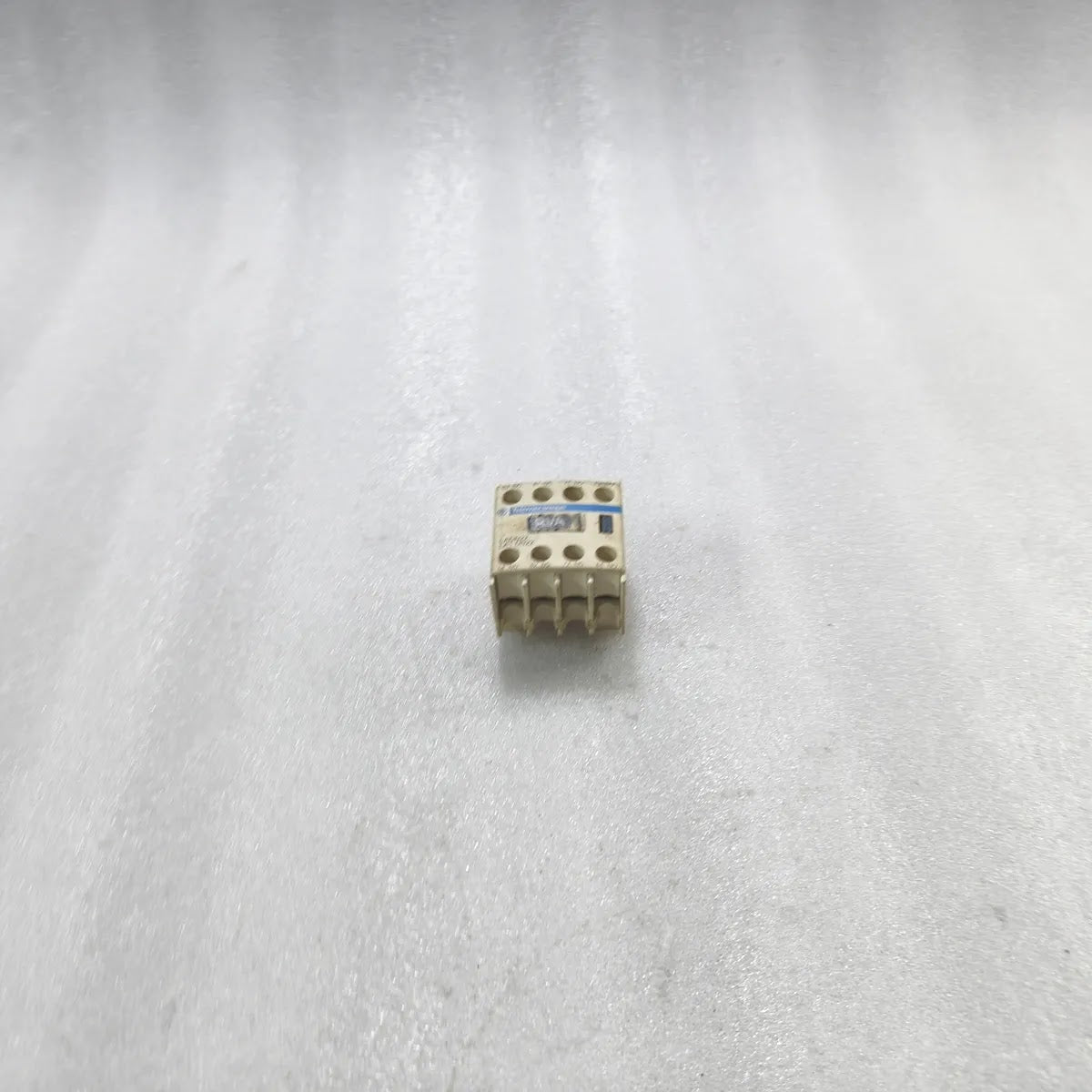 TELEMECANIQUE LADN22 Auxiliary Contact Block 2NO+2NC 10A 690V