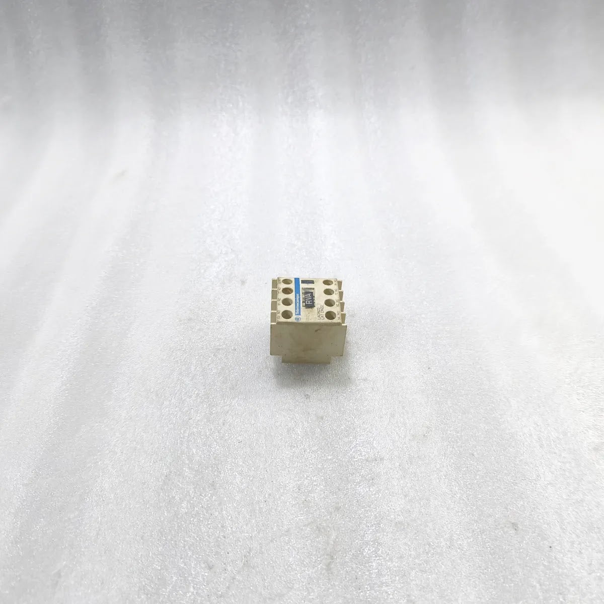 TELEMECANIQUE LADN22 Auxiliary Contact Block 2NO+2NC 10A 690V