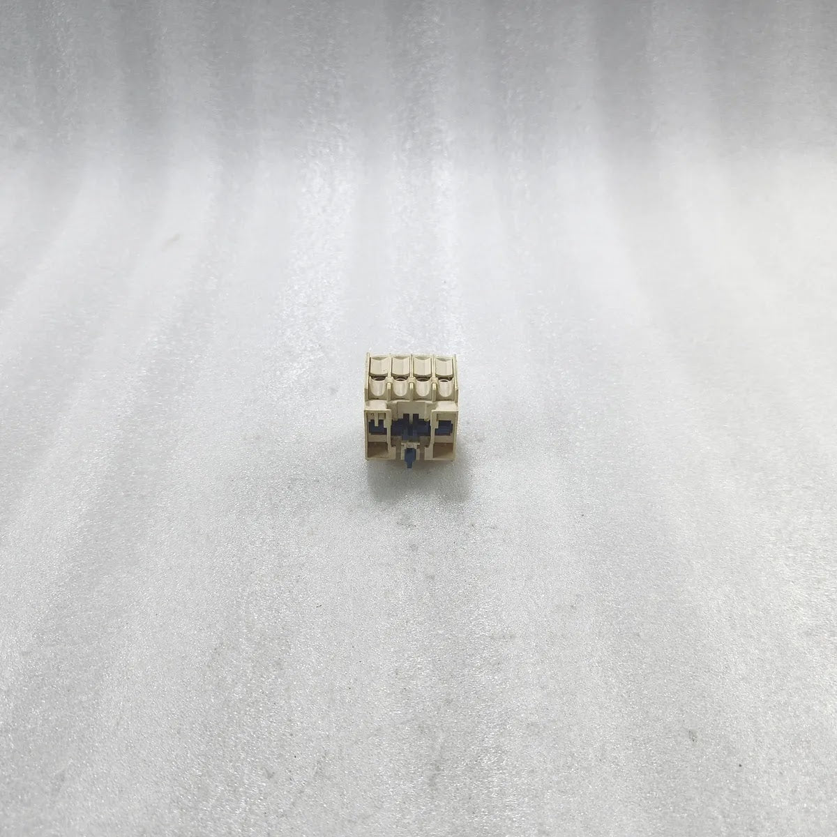 TELEMECANIQUE LADN22 Auxiliary Contact Block 2NO+2NC 10A 690V