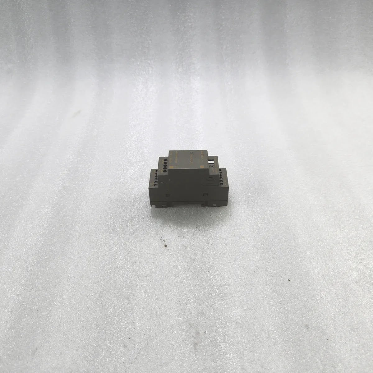 SIEMENS 6ED1055-1FB00-0BA1 LOGO! DM8 230R Expansion Module 115-240V 4DI/4DO