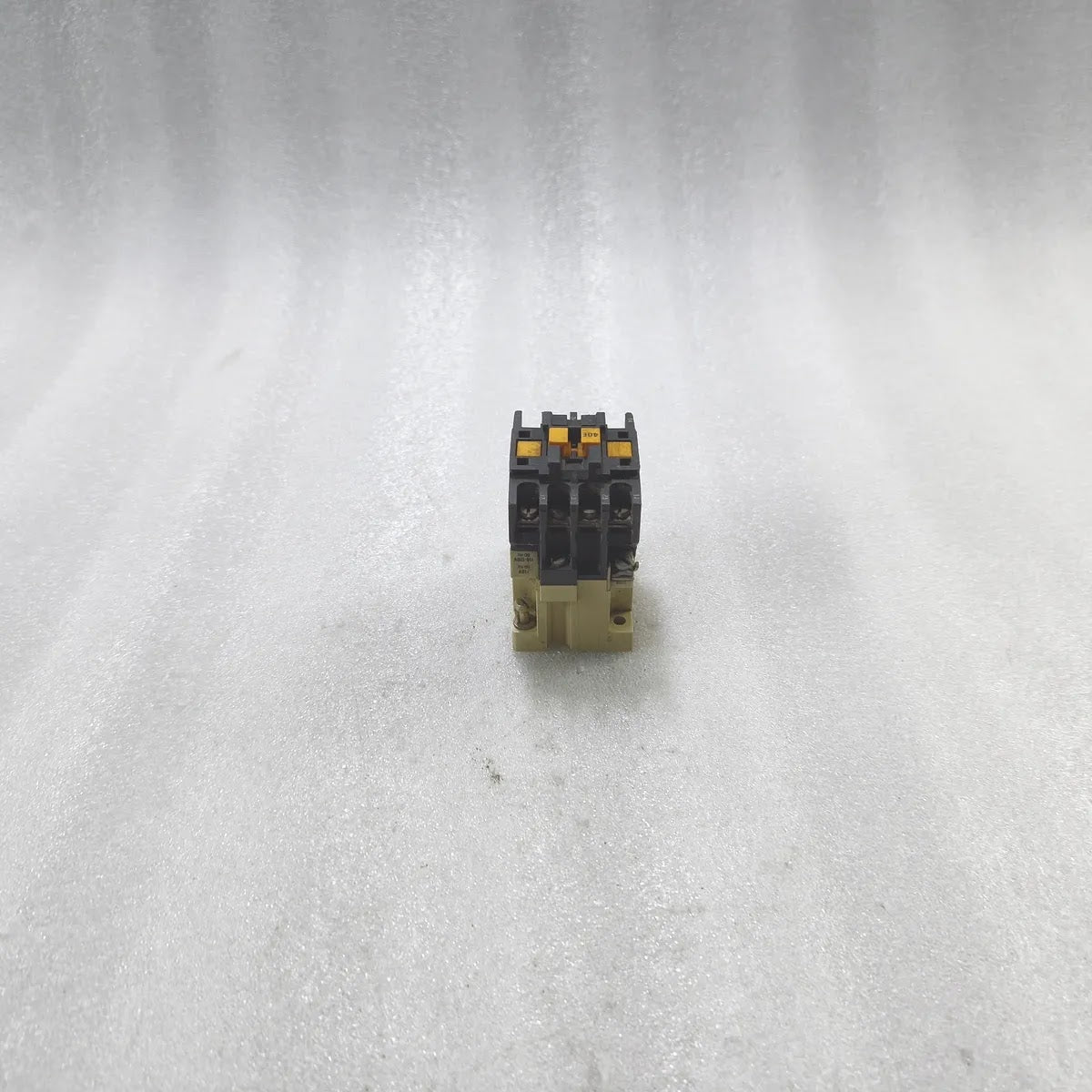 TELEMECANIQUE CA2-DN140 Control Relay 4NO 10A 110V Coil