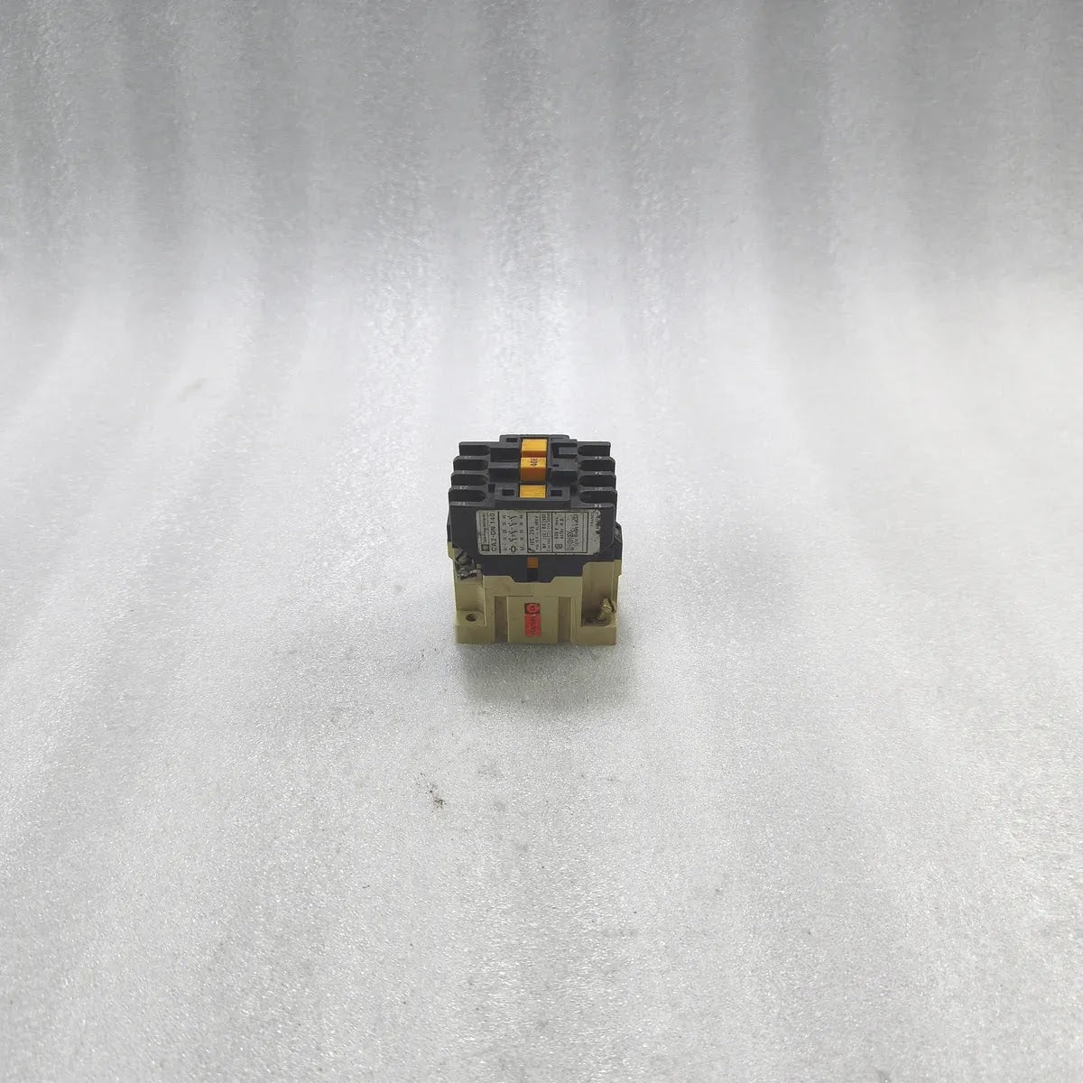 TELEMECANIQUE CA2-DN140 Control Relay 4NO 10A 110V Coil