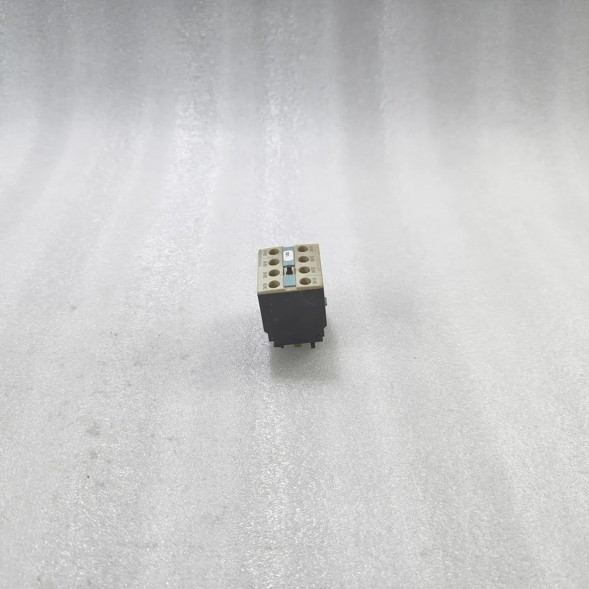SIEMENS 3RH1921-1FA31 Auxiliary Contact Block 3NO+1NC 10A 690V