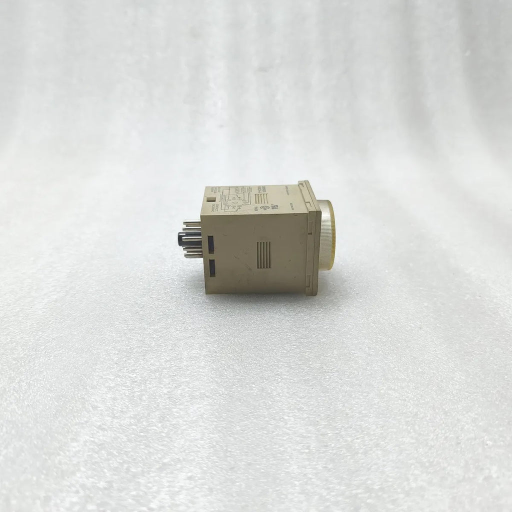 OMRON H3CR-A TIMER 24VDC/AC 50/60Hz CONTACT 5A 250VAC