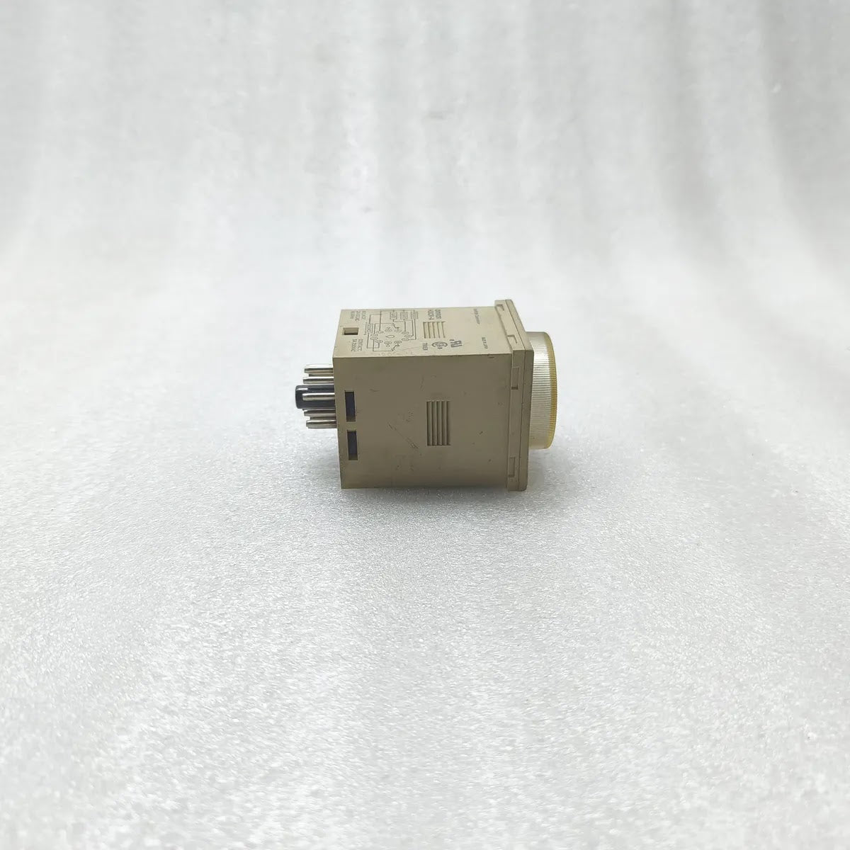 OMRON H3CR-A TIMER 24VDC/AC 50/60Hz CONTACT 5A 250VAC