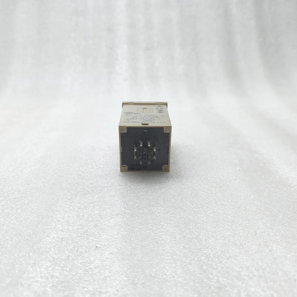 Omron H3BA-N8H Solid-State Timer 110V AC 50/60Hz 5A 250VAC 8-Pin Plug-In