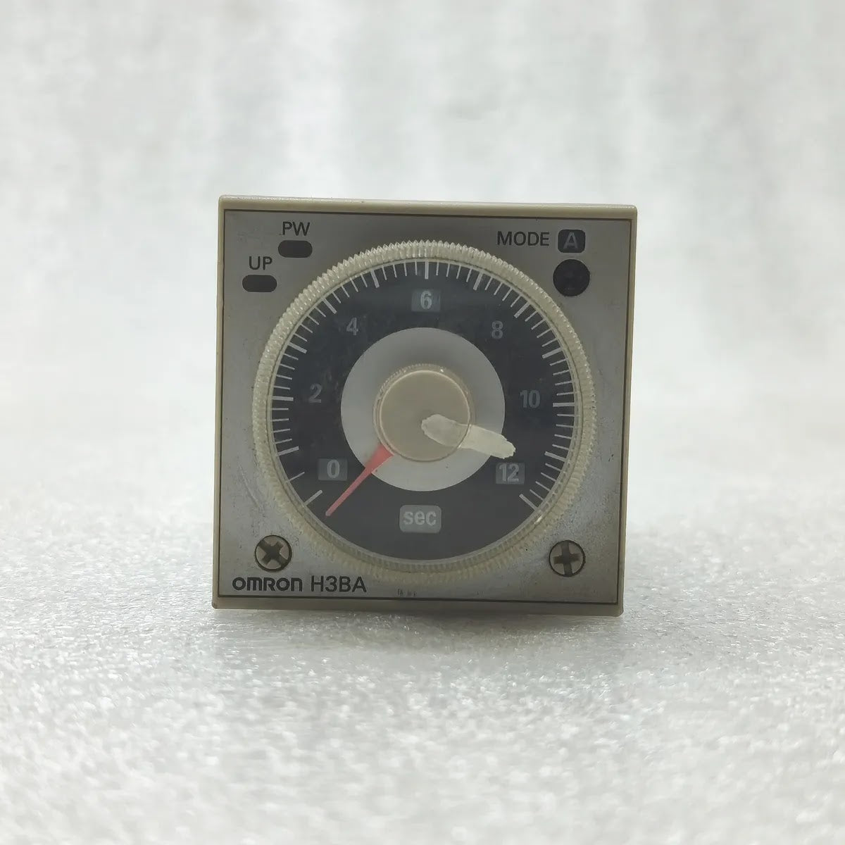 Omron H3BA-N8H Solid-State Timer 110V AC 50/60Hz 5A 250VAC 8-Pin Plug-In