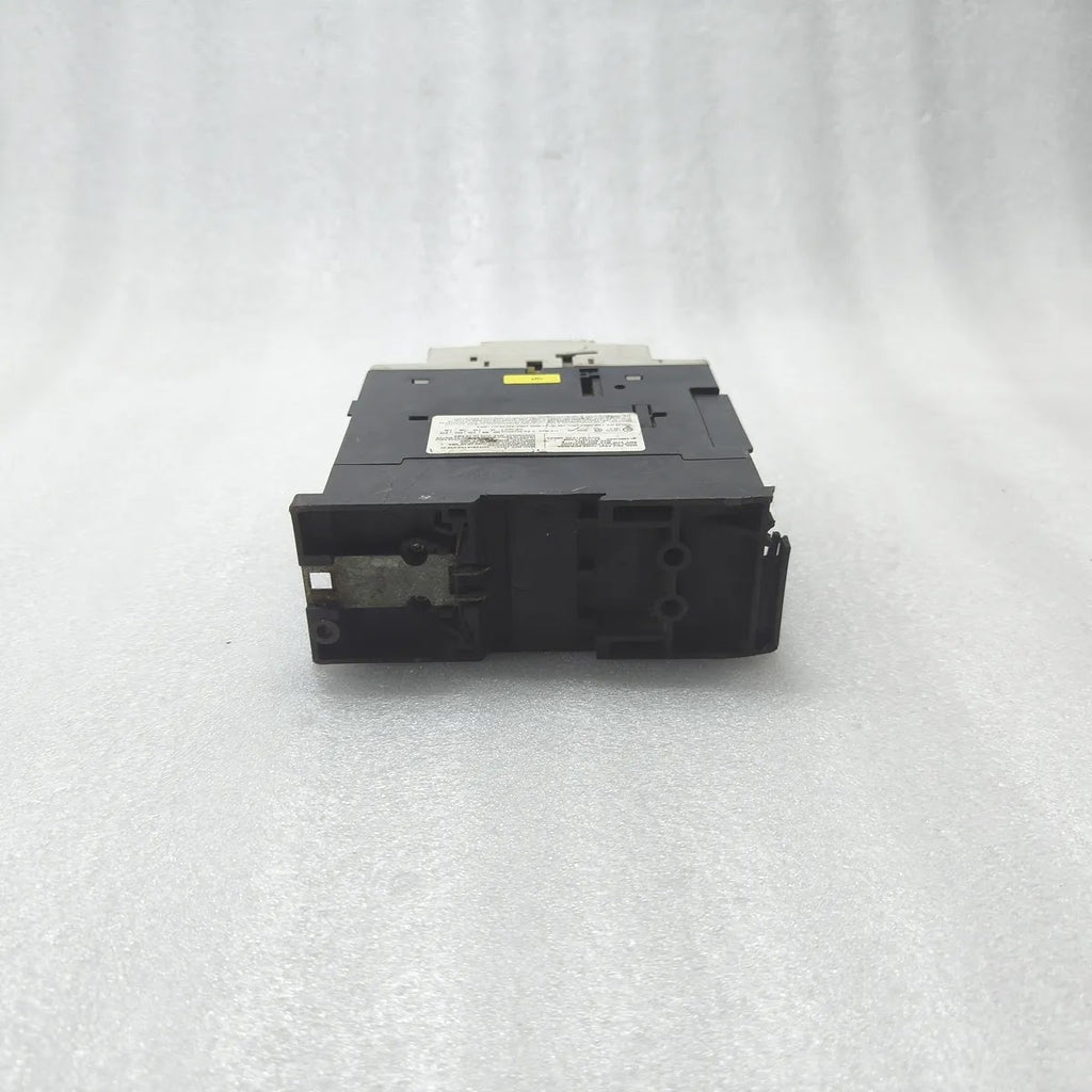 SIEMENS 3RV1031-4EA10 SIRIUS Motor Starter Protector 22-32A max 690V 50kA