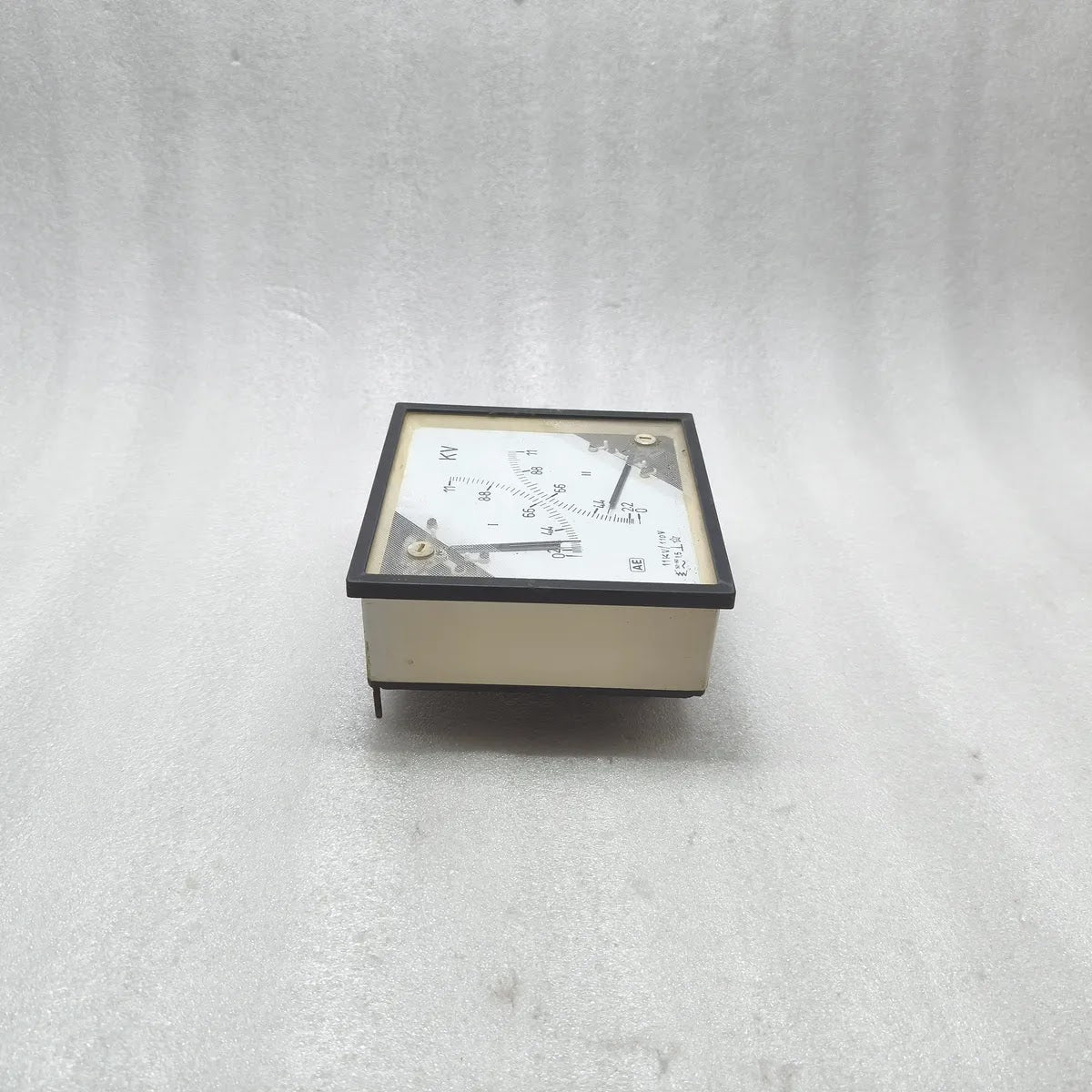 AE Double Voltmeter Panel Meter 0-11kV 11kV/110V