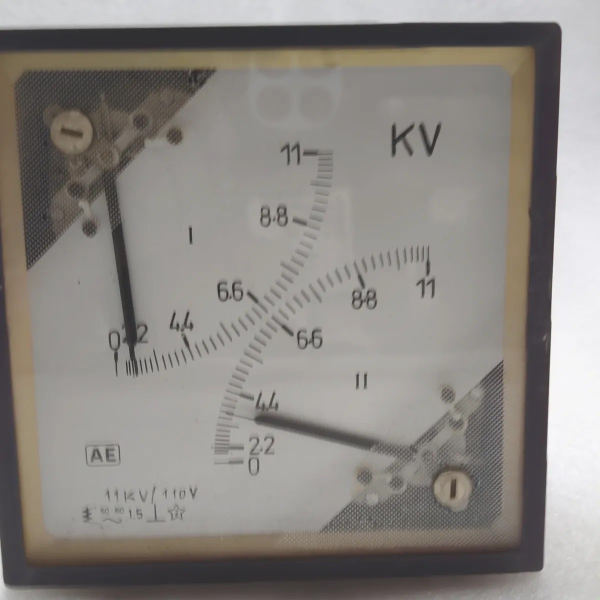 AE Double Voltmeter Panel Meter 0-11kV 11kV/110V