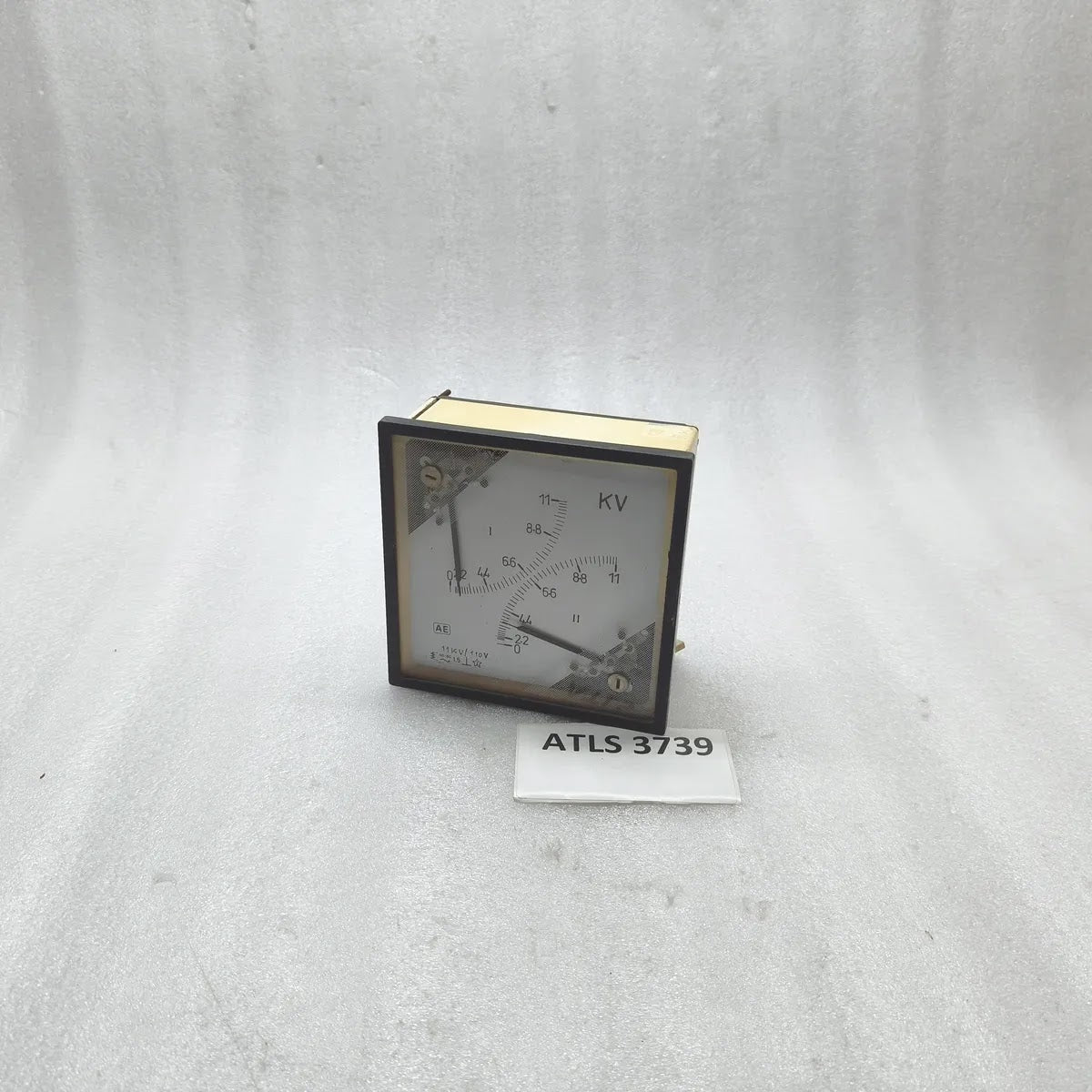 AE Double Voltmeter Panel Meter 0-11kV 11kV/110V