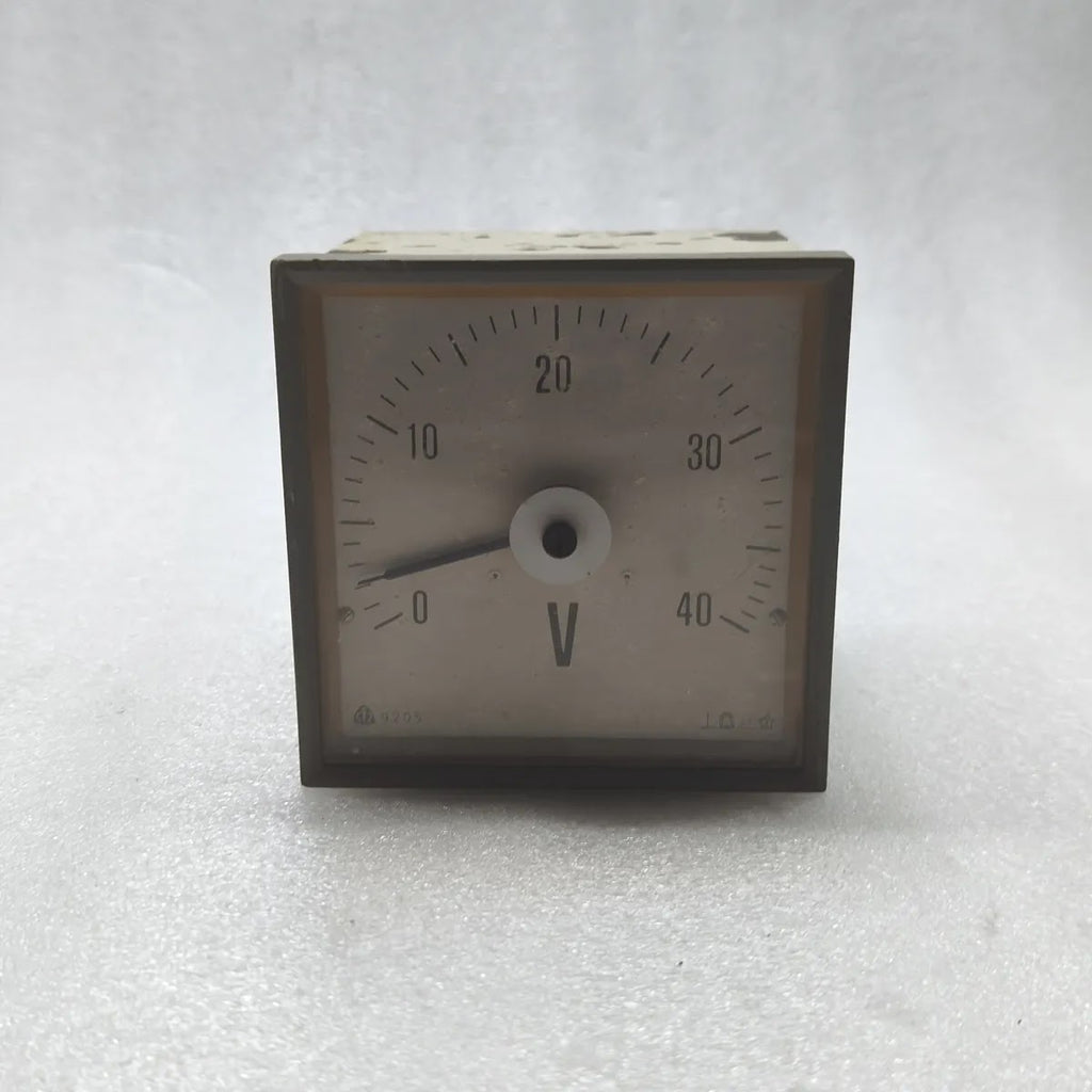 SPECIAL-T42 Panel Voltmeter 0-40V Class 2.5