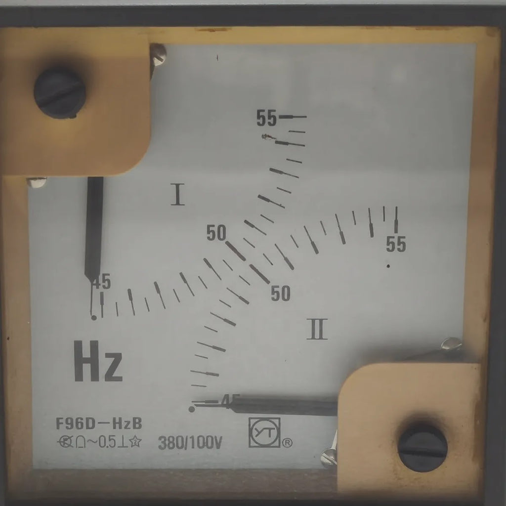 SHANGHAI YITAI F96D-HzB Double Frequency Meter 45-55Hz 380/100V