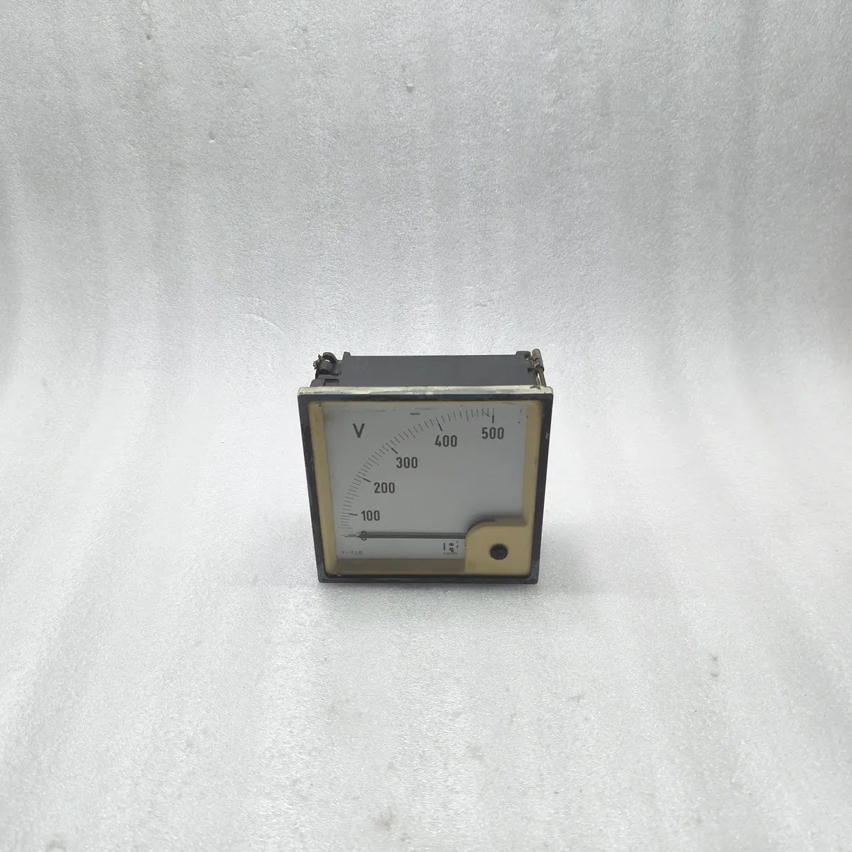 RISHABH Analogue Voltmeter 0-500V AC Analog Panel Volt Meter
