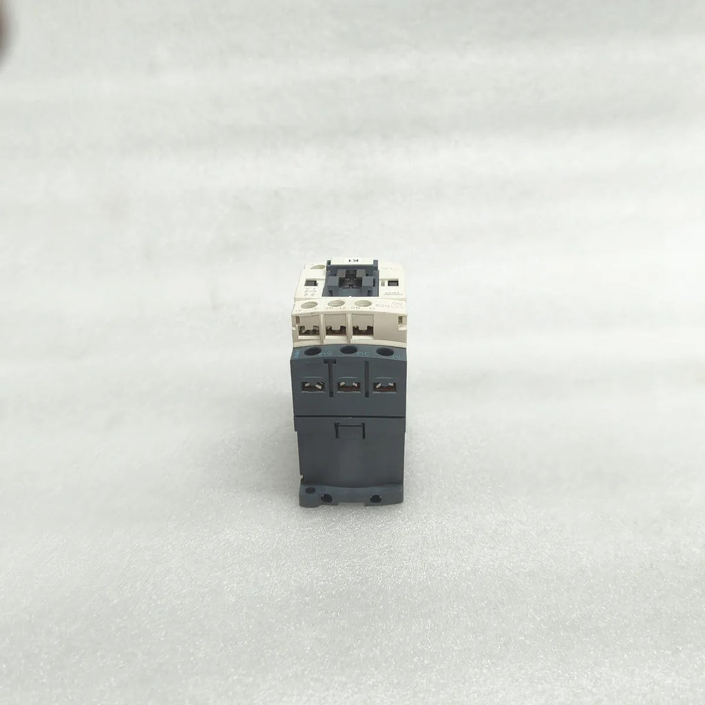 S Electric LC1D09BD Contactor 9A 690V 24V DC Coil 3-Pole IEC/EN 60947-4-1