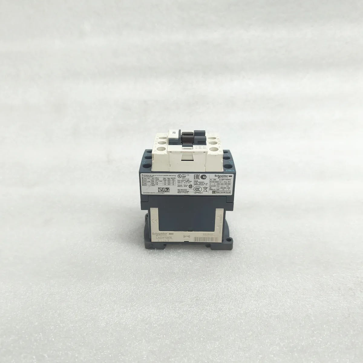 S Electric LC1D09BD Contactor 9A 690V 24V DC Coil 3-Pole IEC/EN 60947-4-1