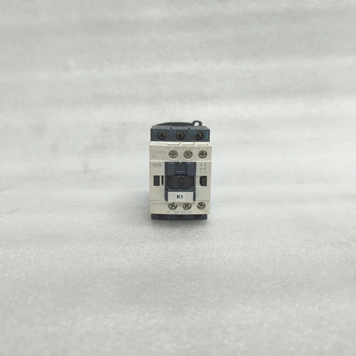 S Electric LC1D09BD Contactor 9A 690V 24V DC Coil 3-Pole IEC/EN 60947-4-1