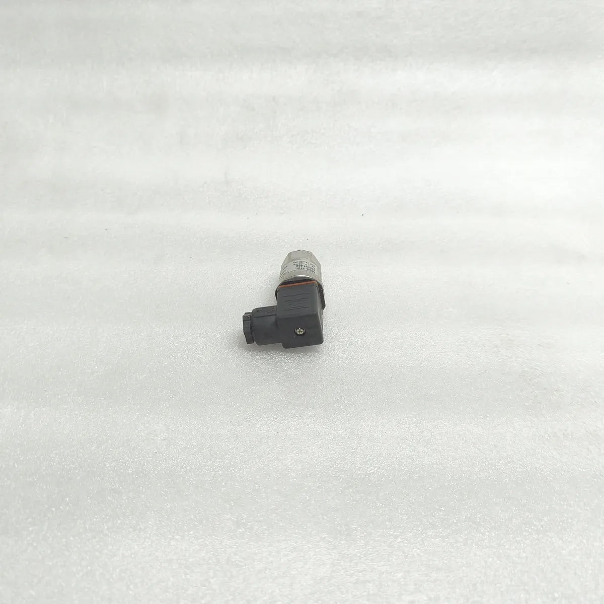DANFOSS MBS 3100 060G1466 PRESSURE TRANSMITTER 0...16 bar 4...20 mA 10...32 V