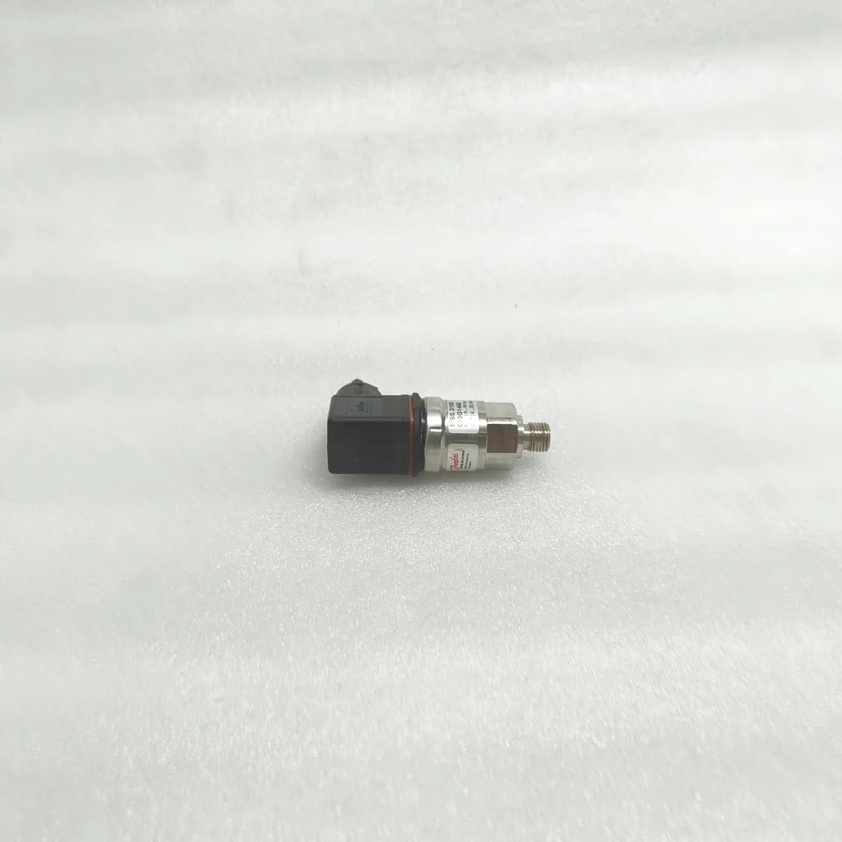 DANFOSS MBS 3100 060G1466 PRESSURE TRANSMITTER 0...16 bar 4...20 mA 10...32 V